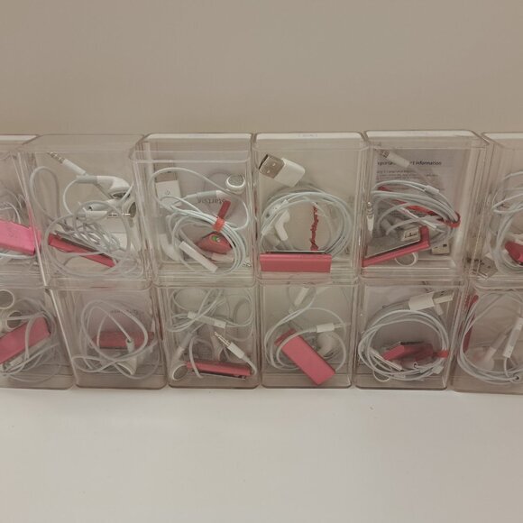 1X Apple IPod Shuffle 3rd Generation Pink 2gb Very Good To Like New - Picture 1 of 16